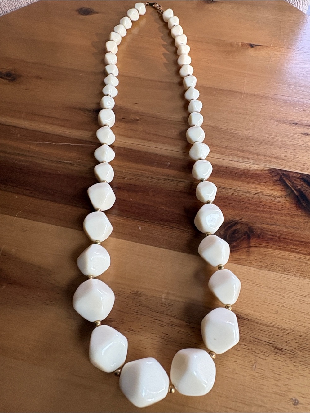 Vintage Avon Classic Cream Bead Necklace